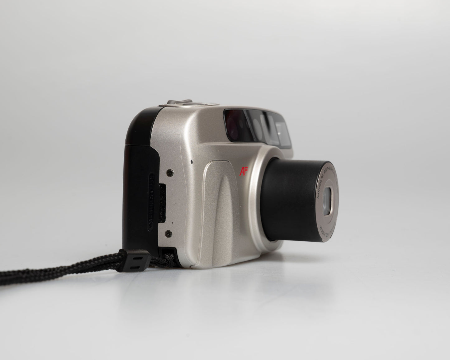 Appareil photo Minolta Zoom 70 35mm (numéro de série 40128257)