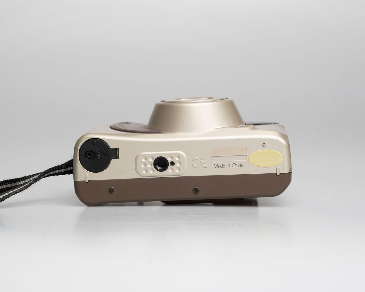 Bell and Howell PZ3100 compact 35mm camera w/ case