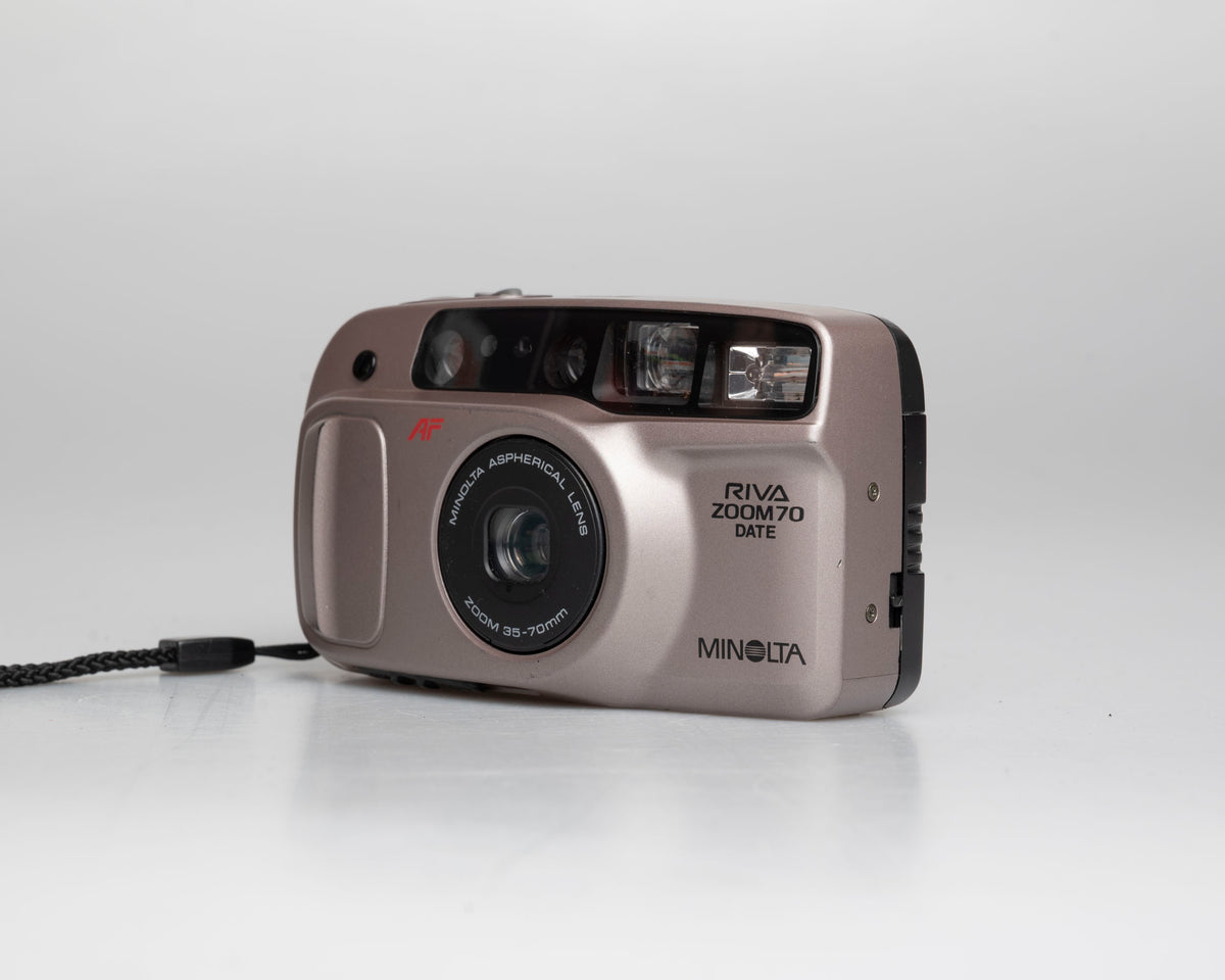 Minolta Riva Zoom 70 Date 35mm camera w/ case (serial 34907746)