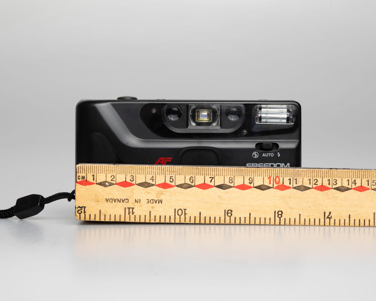 Minolta Freedom 35AF 35mm point-and-shoot camera (serial 19403329)