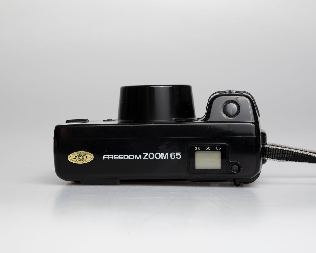 Minolta Freedom Zoom 65 35mm camera (serial 98102439)