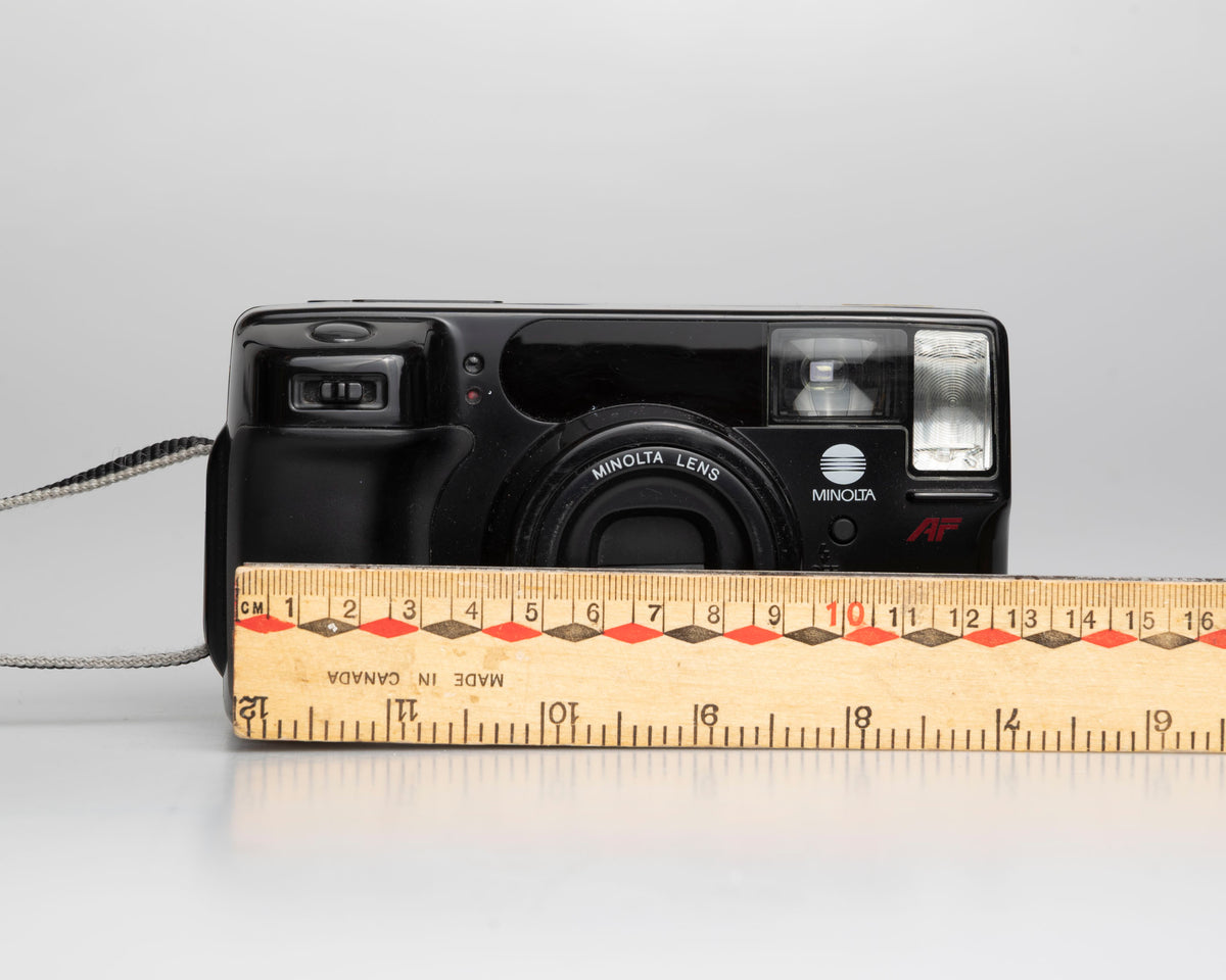 Minolta Freedom Zoom 65 35mm camera (serial 98102439)
