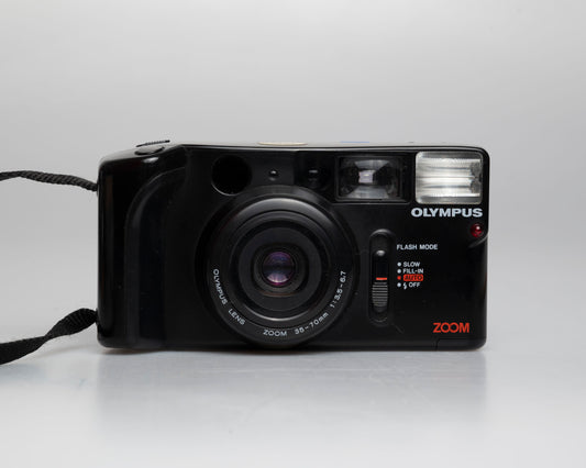 Appareil photo Olympus Quick Shooter Zoom 35 mm avec étui et manuel (numéro de série 1088870)