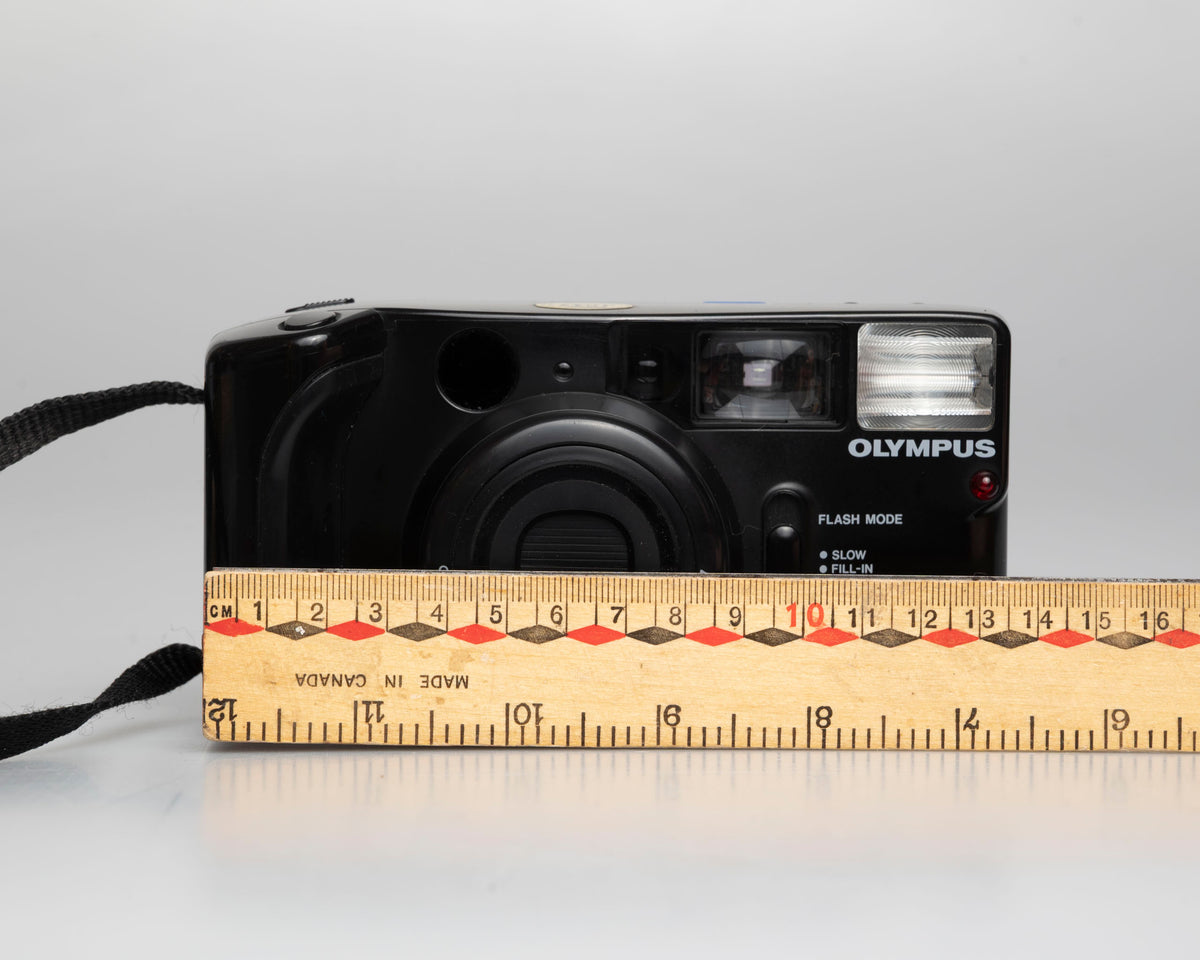Olympus Quick Shooter Zoom 35mm camera w/ case + manual (serial 1088870)
