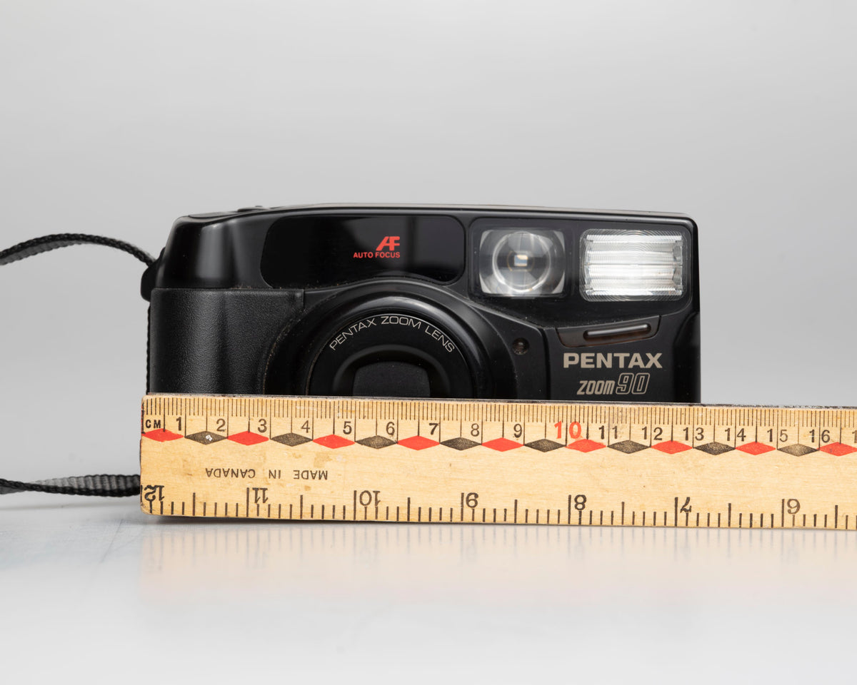 Pentax Zoom90 35mm camera w/ case (serial 6049111)
