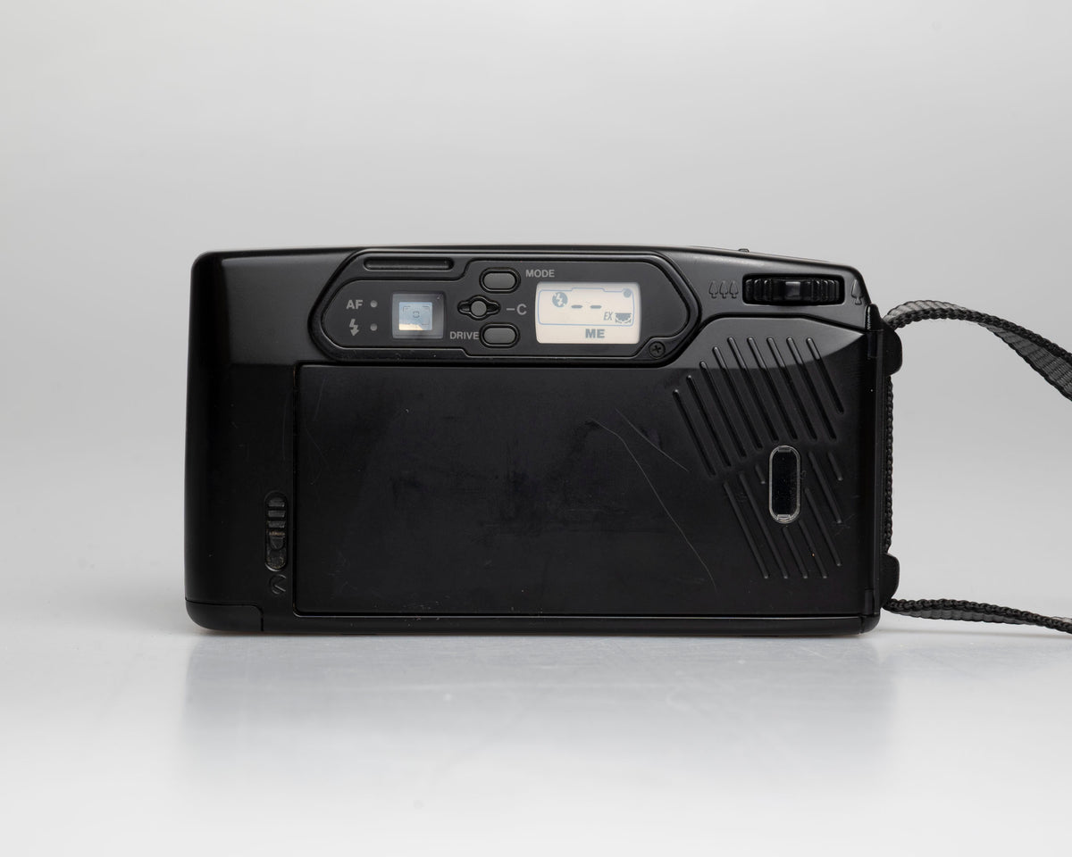Pentax Zoom90 35mm camera w/ case (serial 6049111)