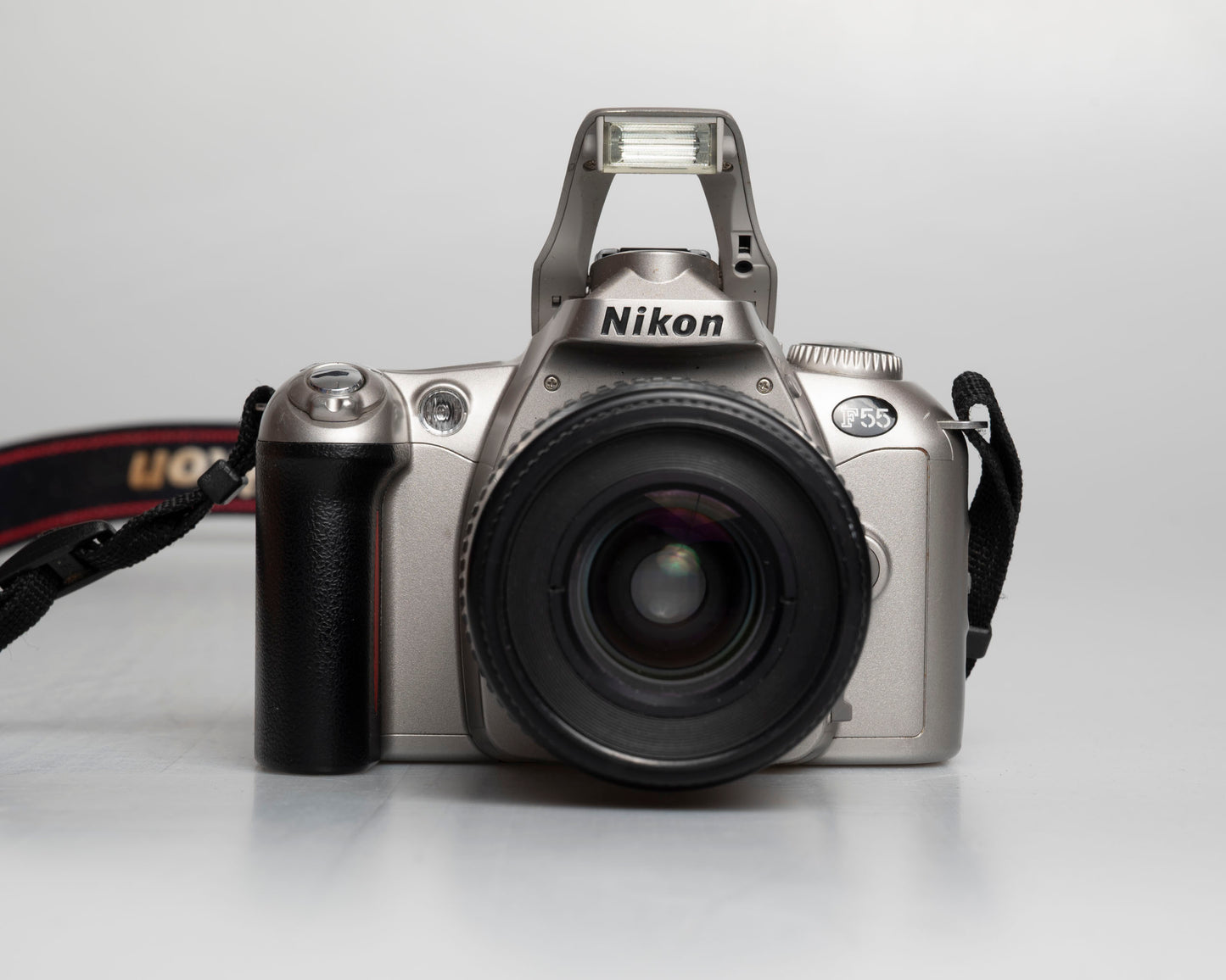 Nikon F55 35mm film SLR w/ AF Nikkor 35-80mm lens (serial 2269252)