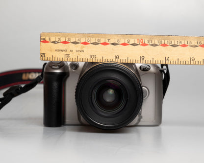 Nikon F55 35mm film SLR w/ AF Nikkor 35-80mm lens (serial 2269252)