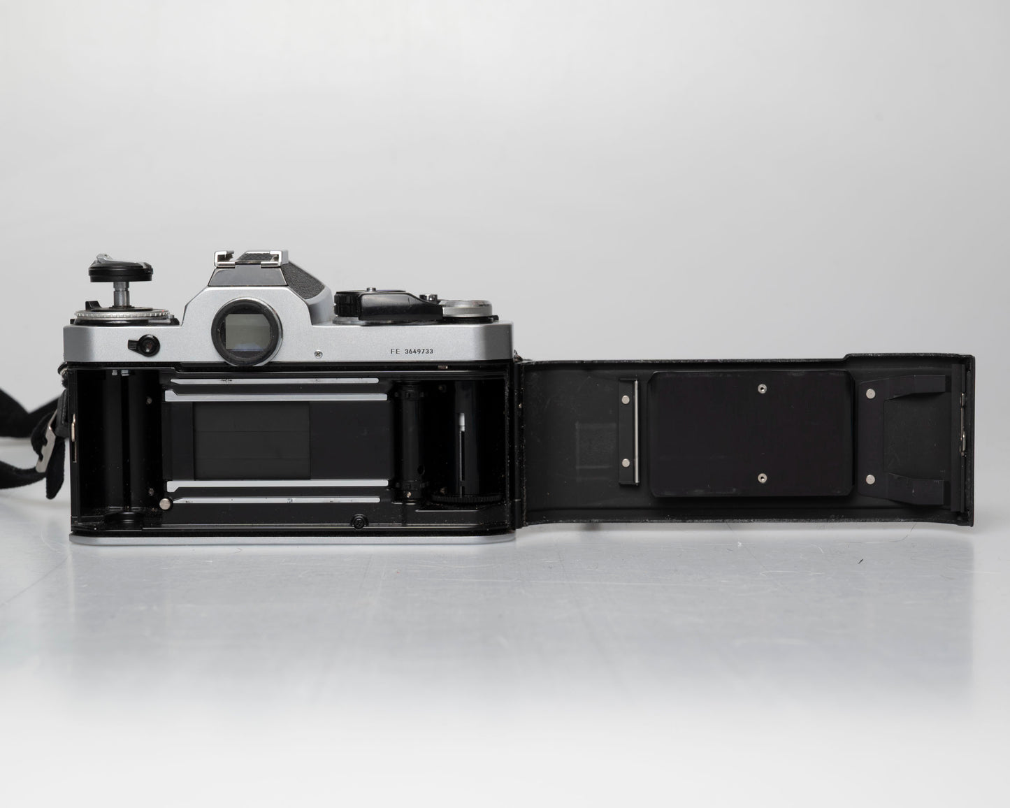 Nikon FE 35mm film SLR camera with 50mm f1.8 lens (serial 3649733) | film🎞tested