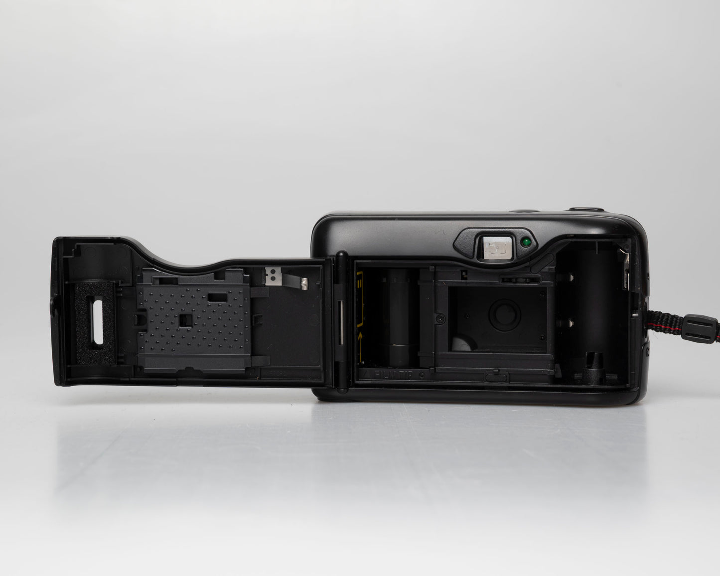 Nikon Fun Touch 3 compact 35mm camera w/ case (serial 5285865)