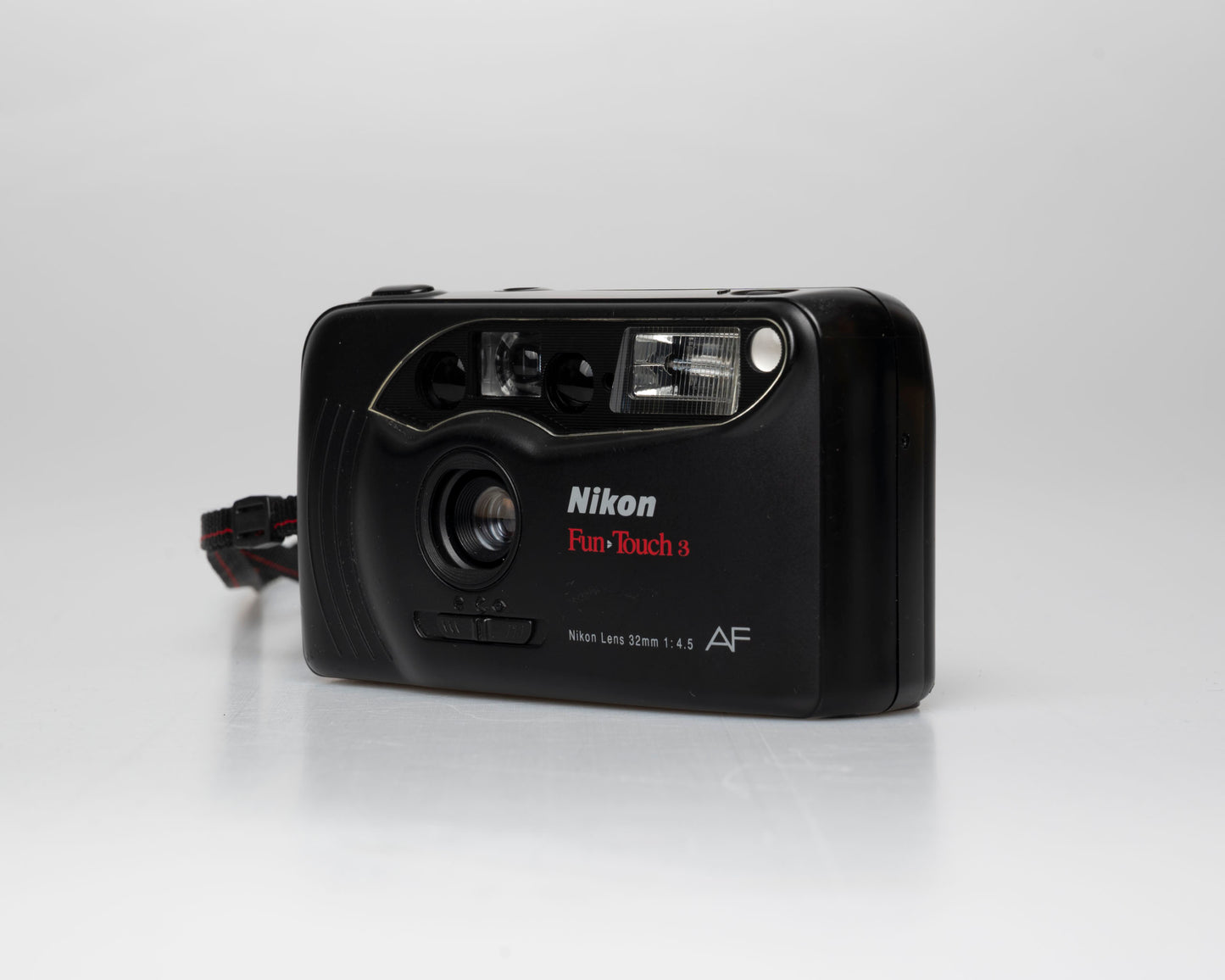 Nikon Fun Touch 3 compact 35mm camera w/ case (serial 5285865)