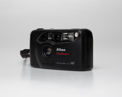 Nikon Fun Touch 3 compact 35mm camera w/ case (serial 5285865)