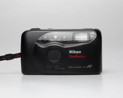 Nikon Fun Touch 3 compact 35mm camera w/ case (serial 5285865)