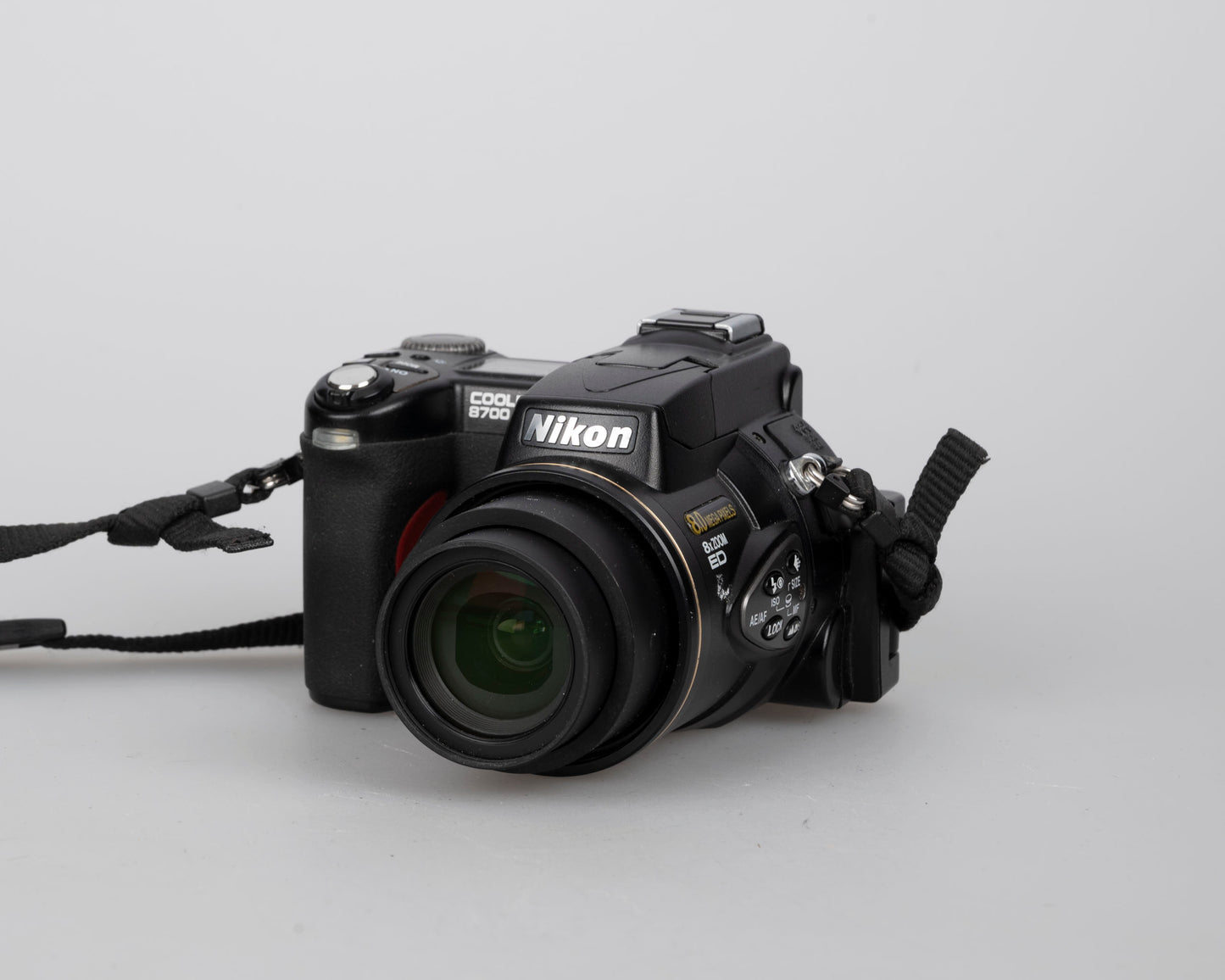 Nikon Coolpix 8700 8MP CCD sensor digicam w/ charger + battery + 512MB CF card