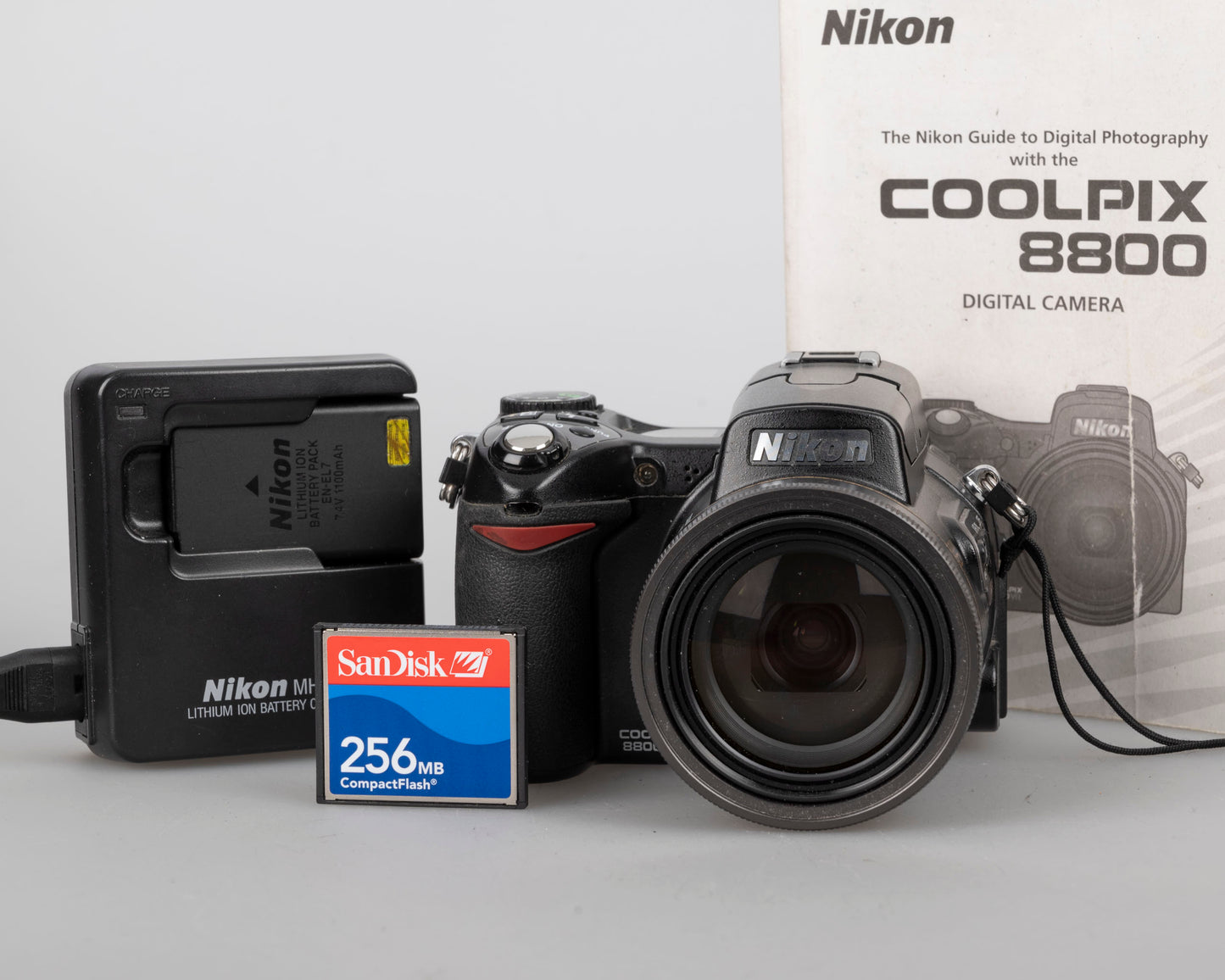 Nikon Coolpix 8800 8MP CCD sensor digicam w/ charger + battery + 256MB CF card