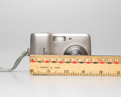 Nikon Coolpix L6 6-megapixel digicam w/8GB SD card