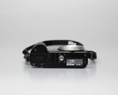 Nikon Coolpix P5000 digicam w/ charger + battery + 8GB card + manual