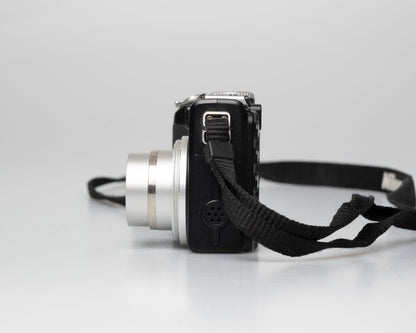 Nikon Coolpix P5000 digicam w/ charger + battery + 8GB card + manual