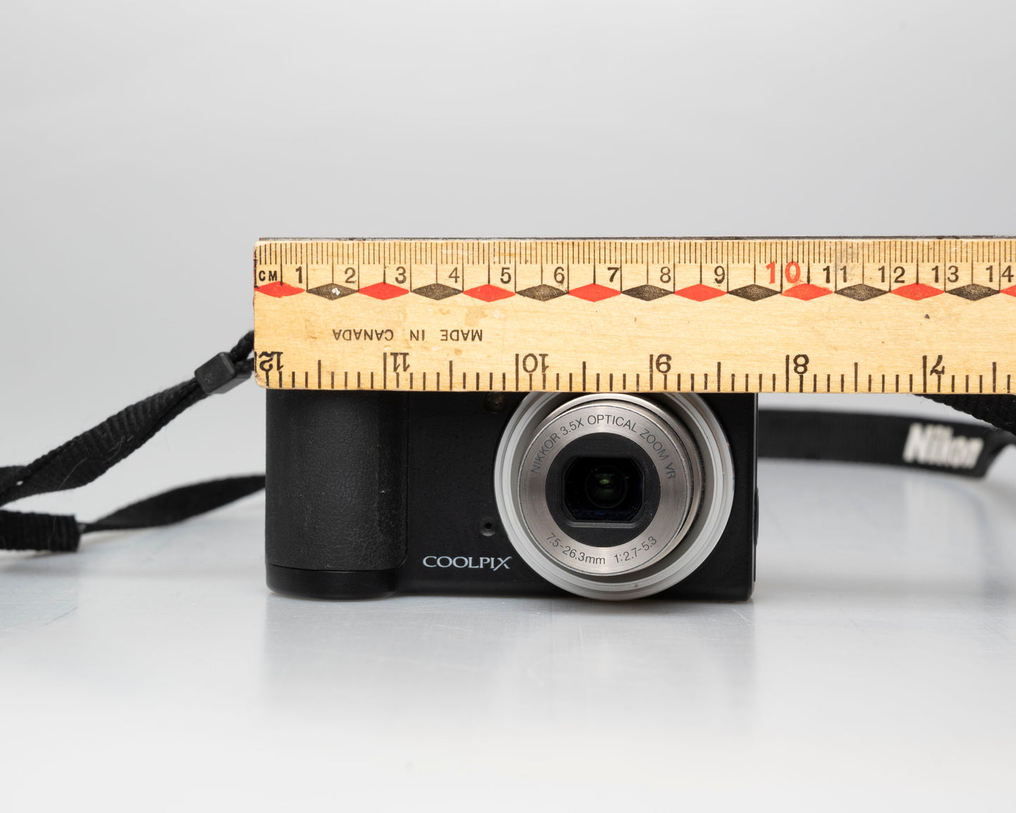 Nikon Coolpix P5000 digicam w/ charger + battery + 8GB card + manual