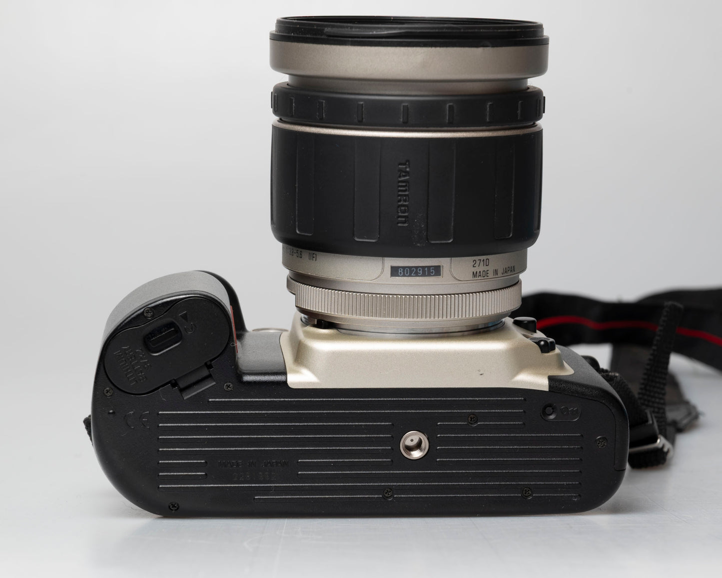 Nikon F60 35mm film SLR w/ AF Tamron 28-20mm lens (serial 2281992)