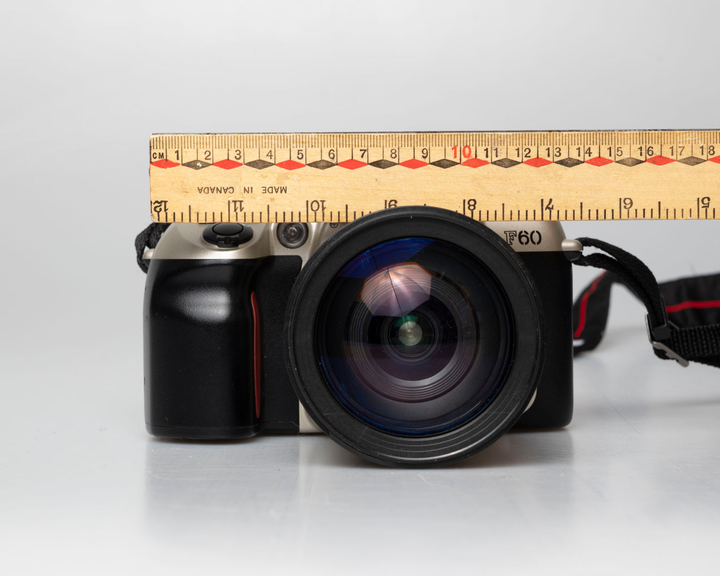 Nikon F60 35mm film SLR w/ AF Tamron 28-20mm lens (serial 2281992)