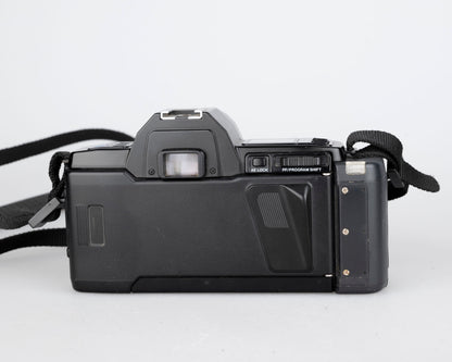 Olympus OM-77AF 35mm film SLR w/ 35-70mm compact zoom len (serial 2051092)