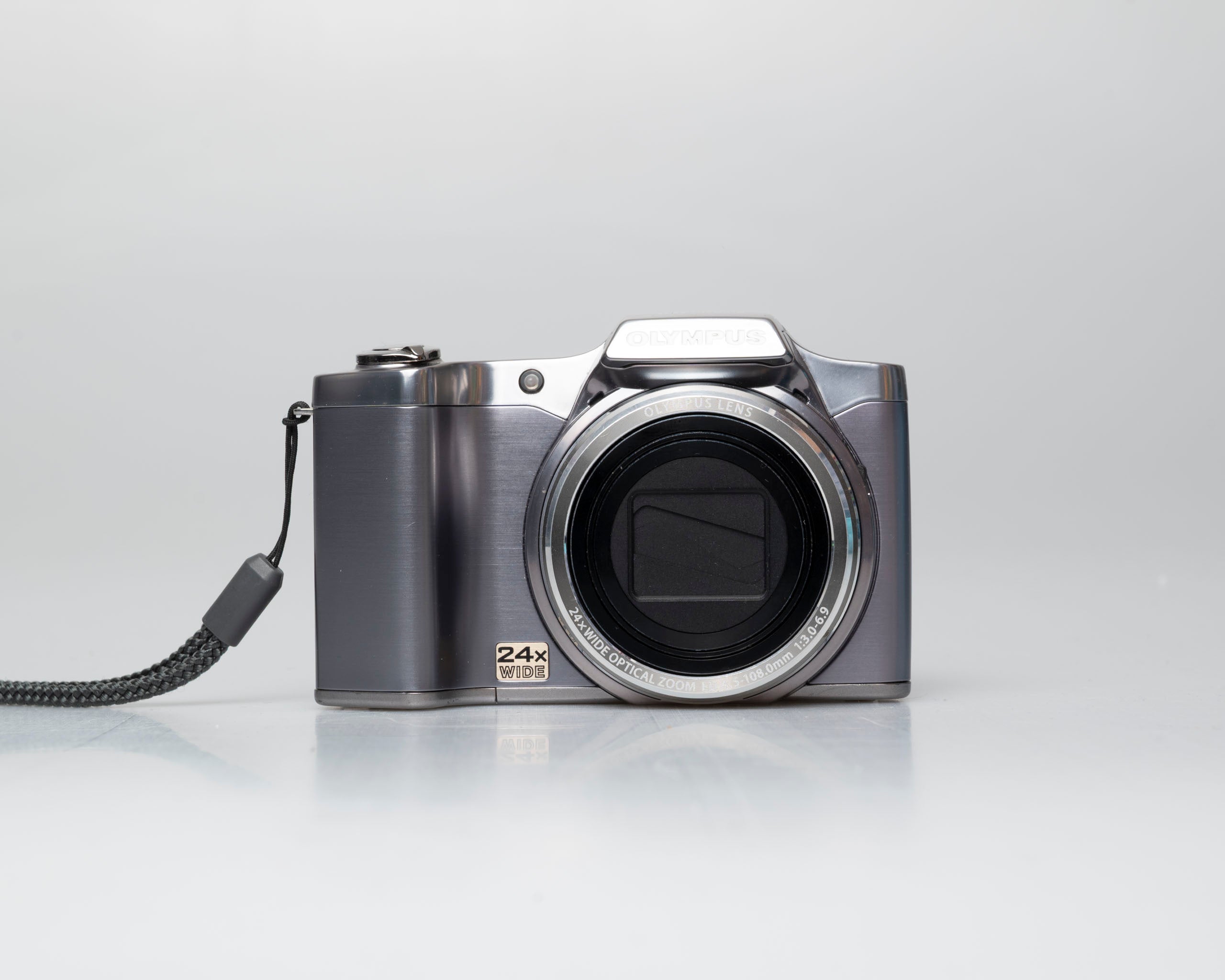 Olympus SZ-12 14MP digicam w/ 8GB SD card (serial JJ4239414) – New