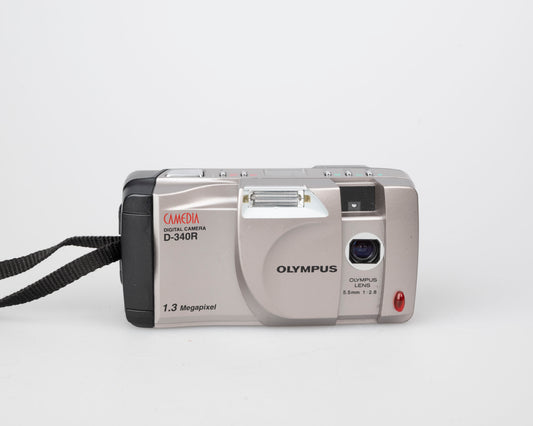 Olympus Camedia D-340R 1.3 MP CCD sensor digicam w/ 8 MB SmartMedia card (uses AA batteries)