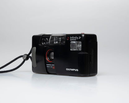 Olympus Infinity Jr Quartz Date appareil photo argentique 35mm (numéro de série 2496555)