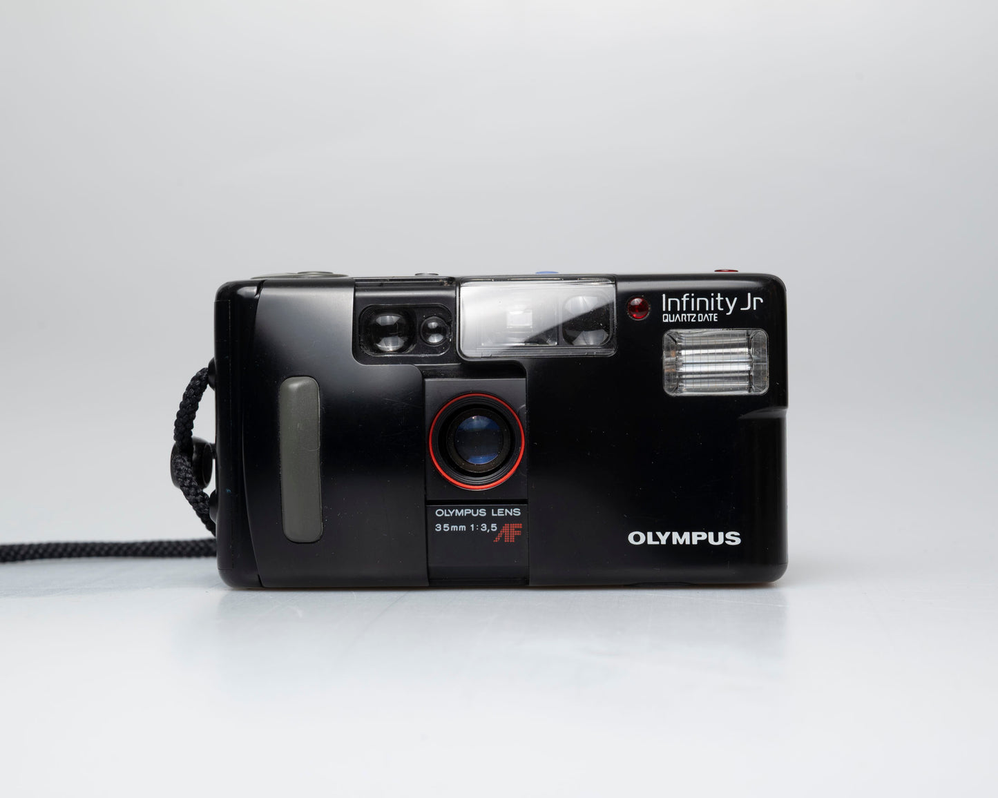 Olympus Infinity Jr Quartz Date appareil photo argentique 35mm (numéro de série 2496555)