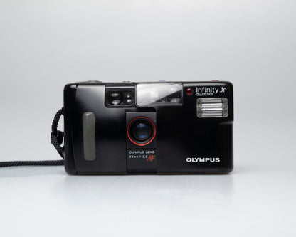 Olympus Infinity Jr Quartz Date appareil photo argentique 35mm (numéro de série 2496555)