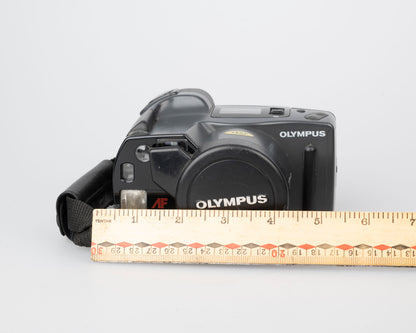 Appareil photo argentique Olympus Infinity SuperZoom 300 35 mm (série 1946056)