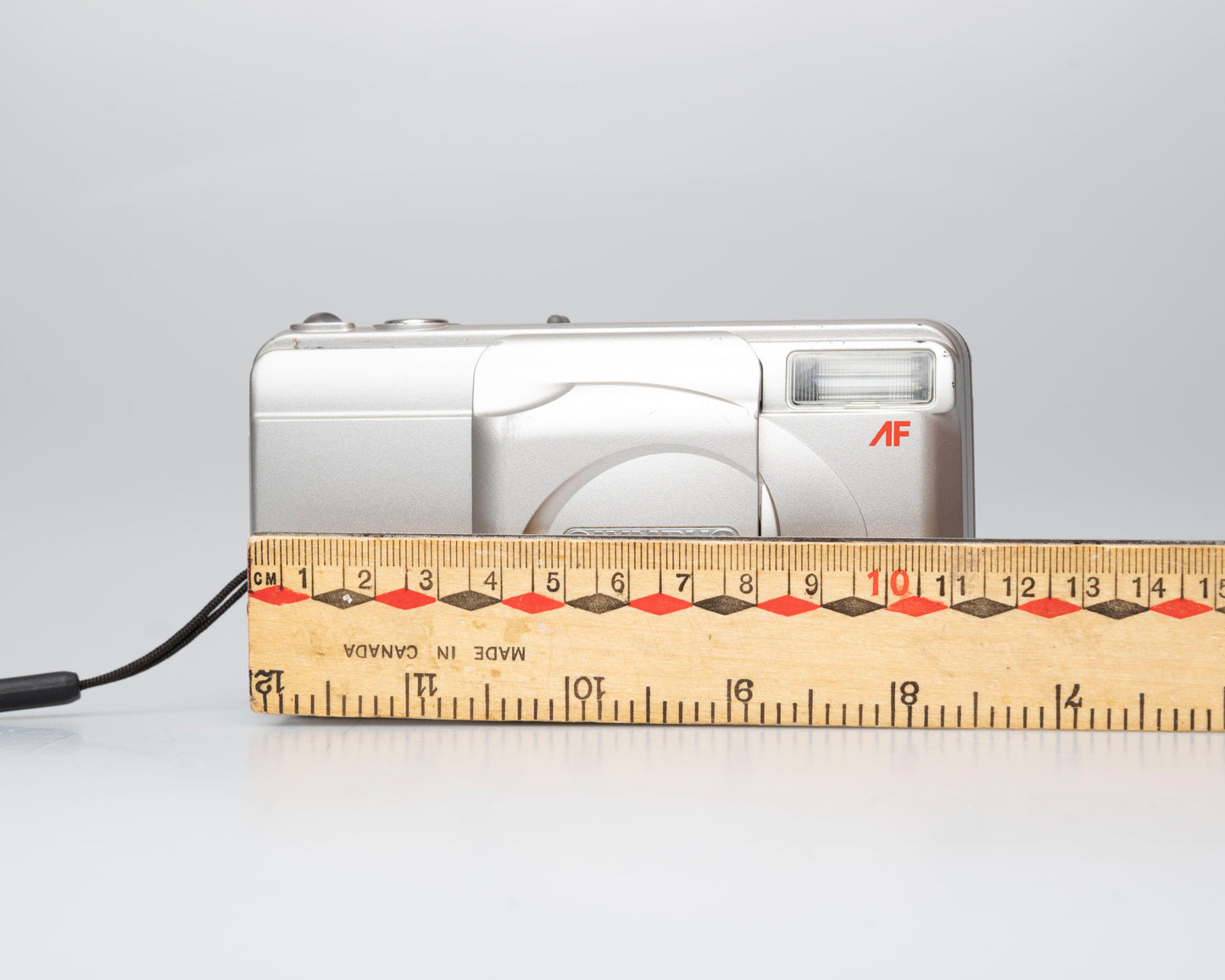 Olympus Infinity Zoom 70 35mm camera (serial 6371619)