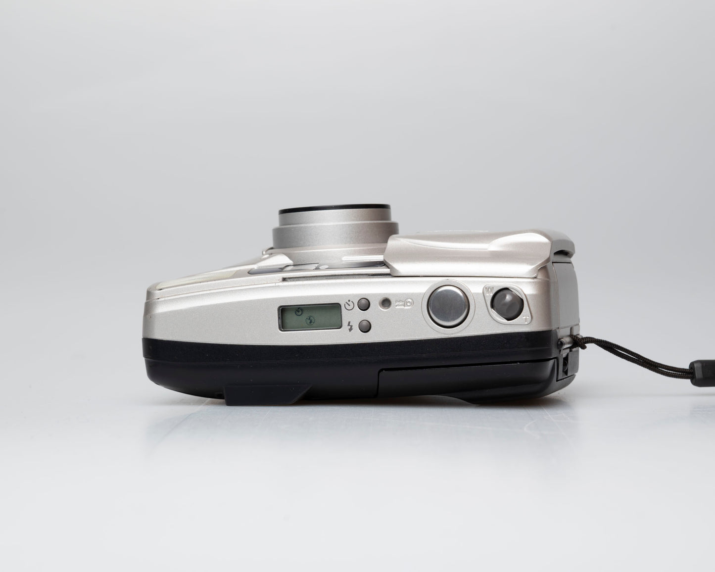 Olympus Infinity Zoom 70 35mm camera (serial 6371619)