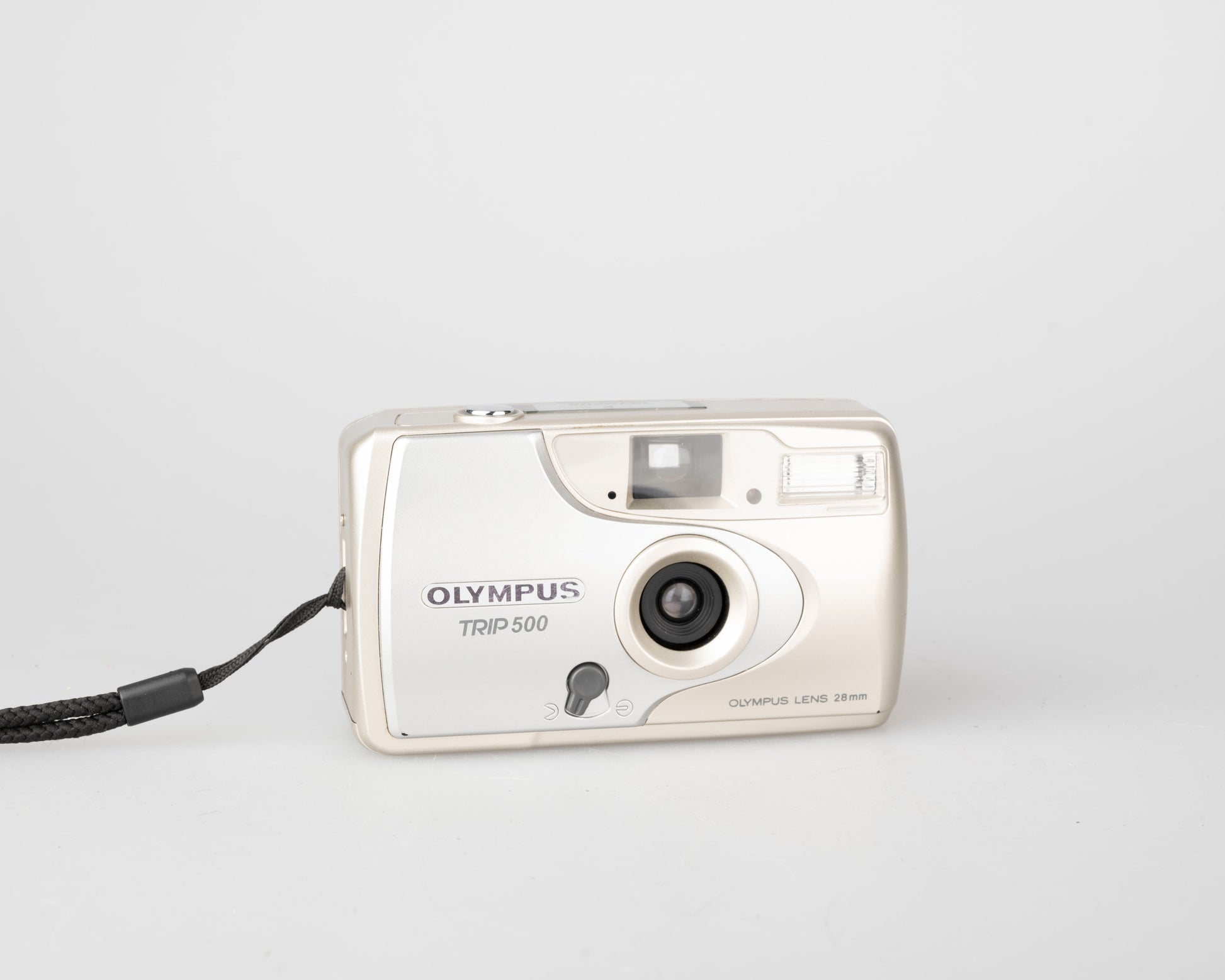 Olympus Trip 500 35mm camera (serial 6368587)1