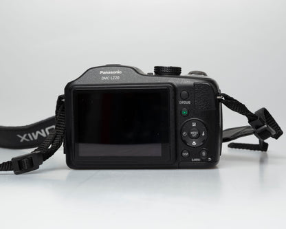 Panasonic Lumix DMC-LZ20 16MP digicam w/ 8GB SD card + original box (serial UN2HA011171)