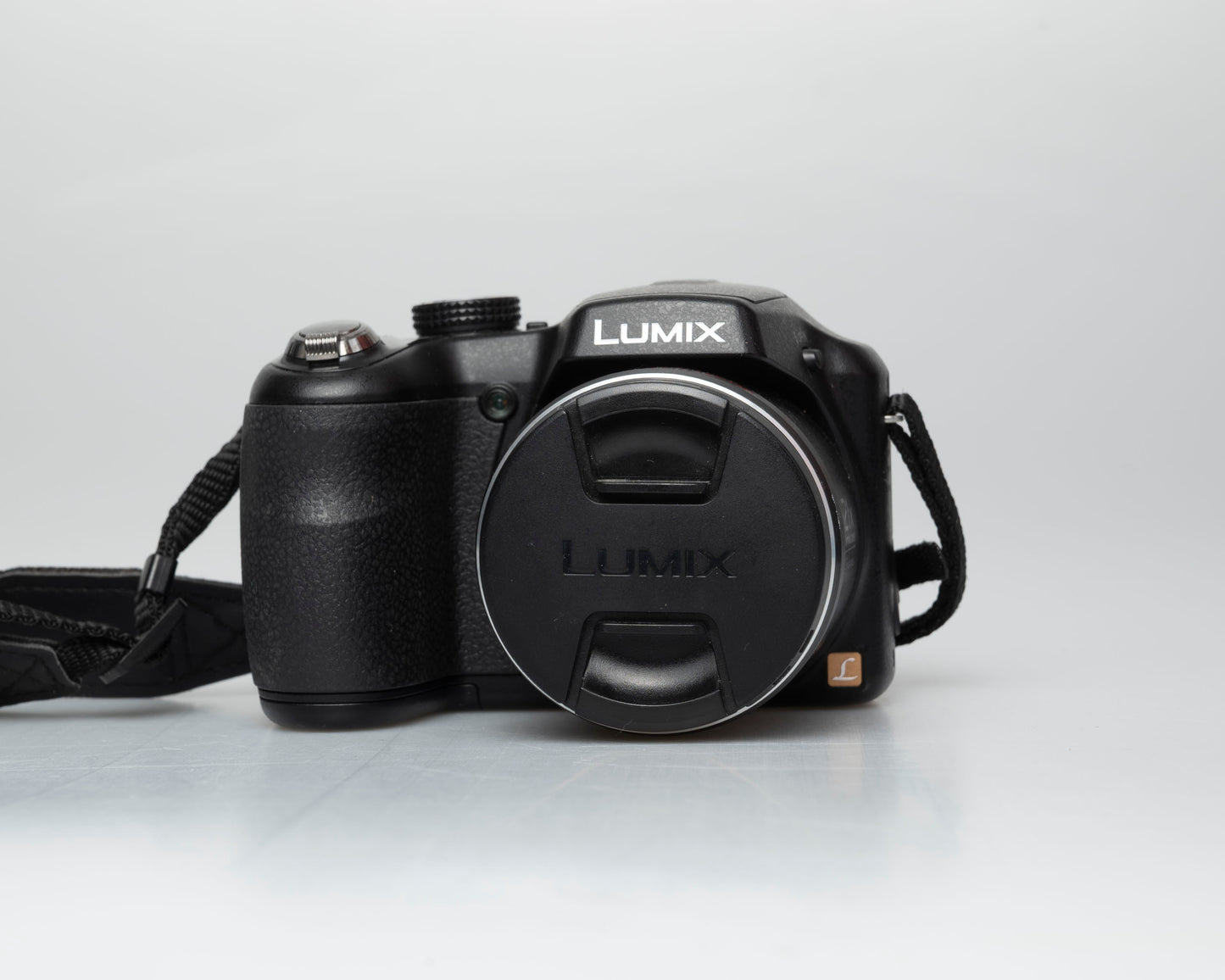 Panasonic Lumix DMC-LZ20 16MP digicam w/ 8GB SD card + original box (serial UN2HA011171)