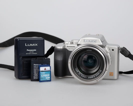 Panasonic Lumix DMC-FZ20 digicam feat/ 5 MP CCD sensor + Leica DC Vario-Elmarit 1:2.8/6-72 ASPH lens w/ charger + battery + 2GB SD card