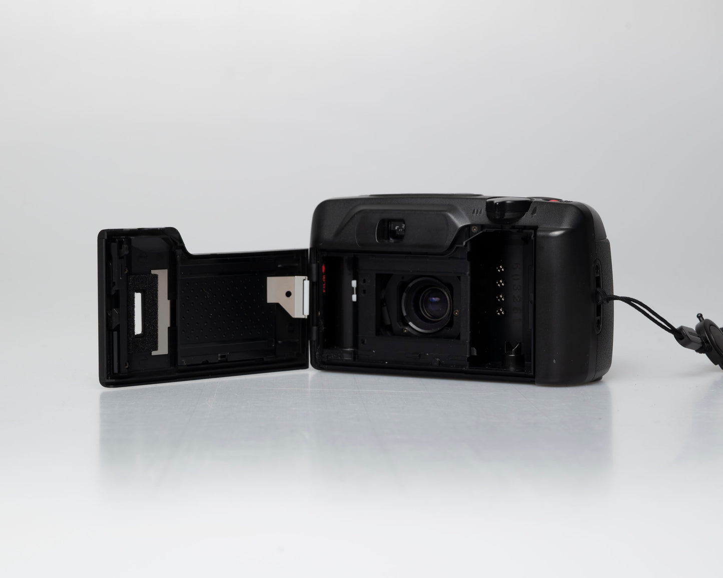 Pentax IQZoom EZY-R 35mm camera (serial 3918993)