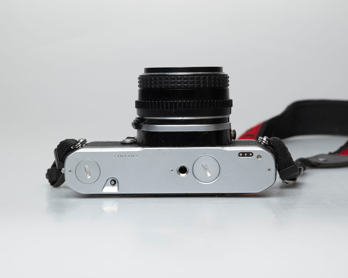 Pentax ME 35mm SLR w/ SMC Pentax M 50mm f2 lens (serial 3704402)