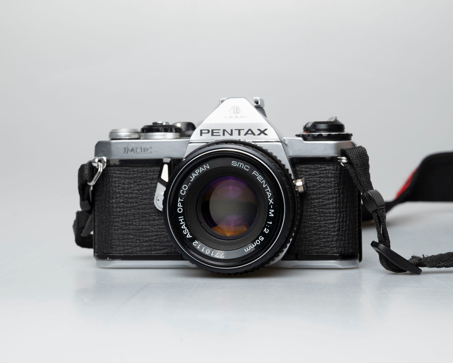 Pentax ME 35mm SLR w/ SMC Pentax M 50mm f2 lens (serial 3704402)