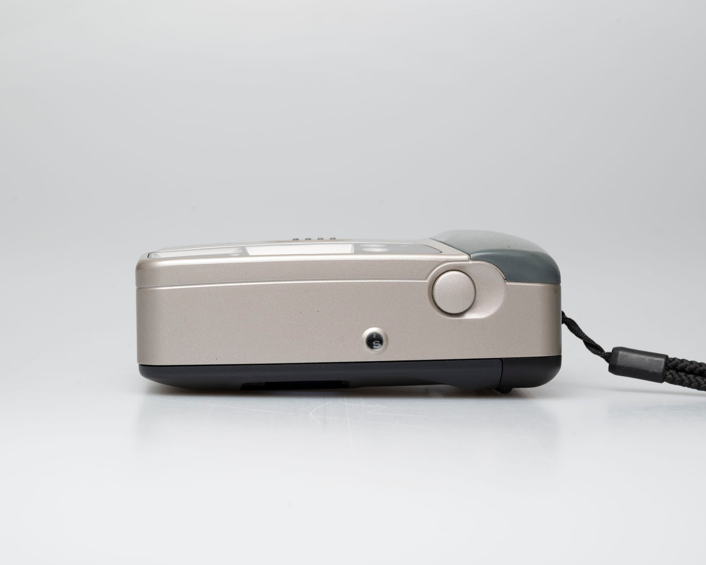 Pentax PC-550 35mm camera (serial 5620001)