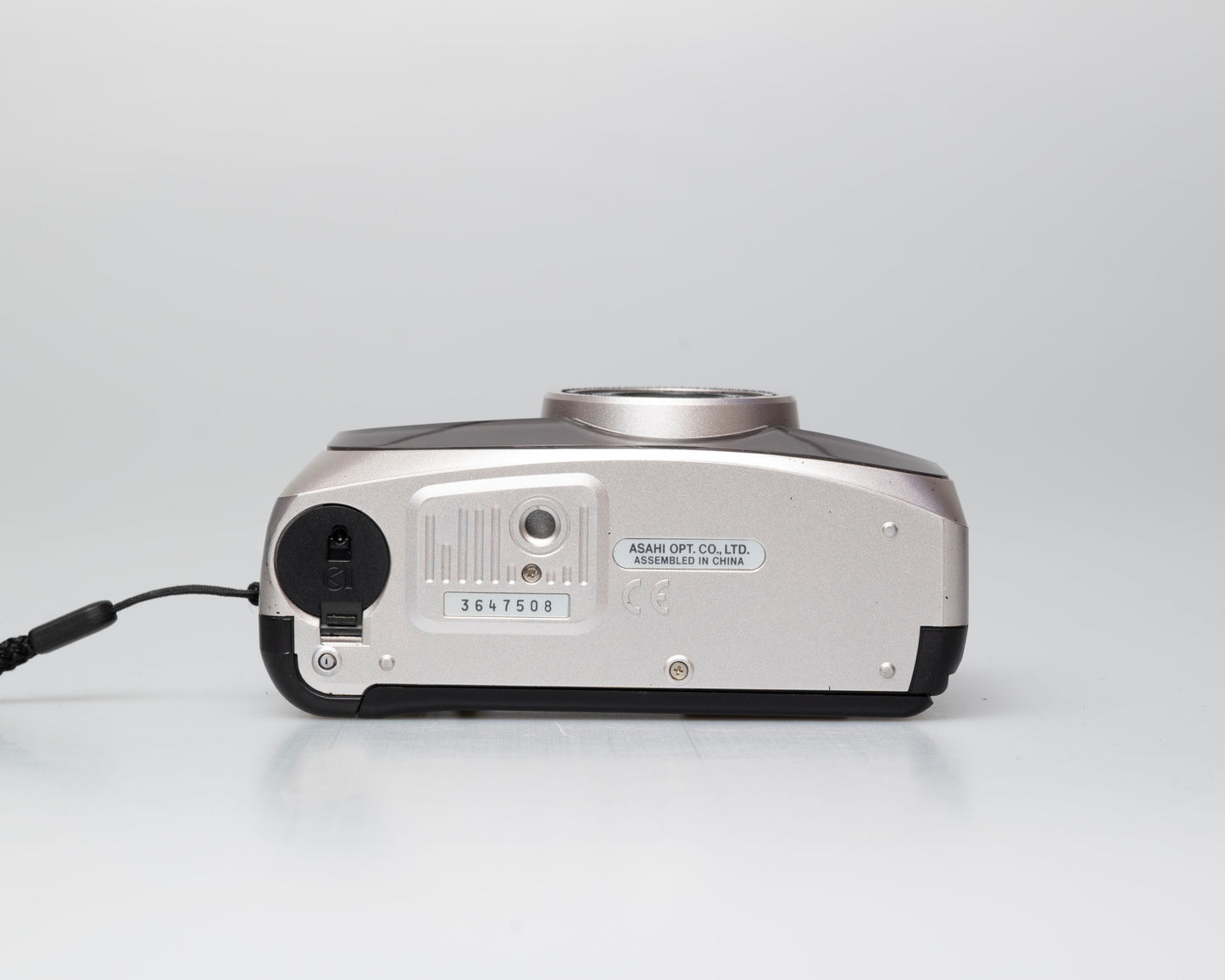 Pentax Espio 95S 35mm camera w/ case (serial 33647508)