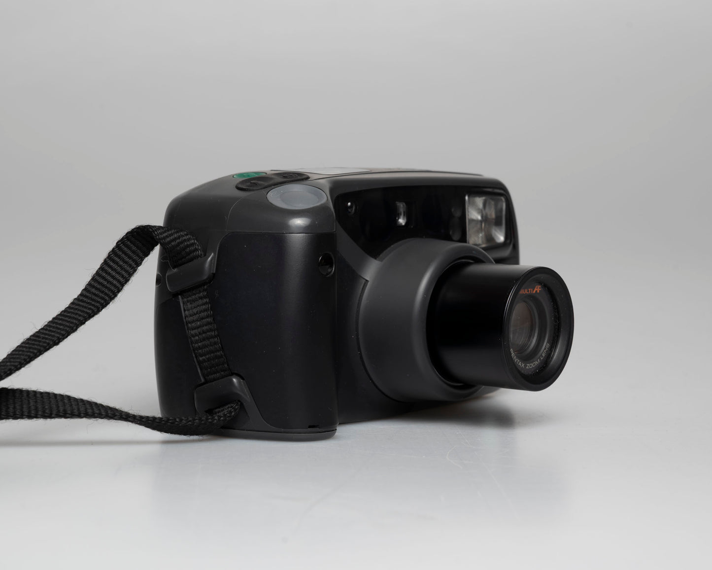 Pentax Zoom90-WR 35mm camera (serial 4957638)