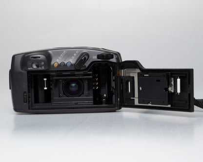 Pentax Zoom 105-R 35mm camera (serial 7367781)