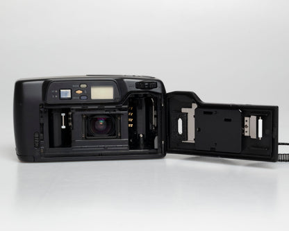 Pentax Zoom70-R 35mm film camera (serial 2617155)