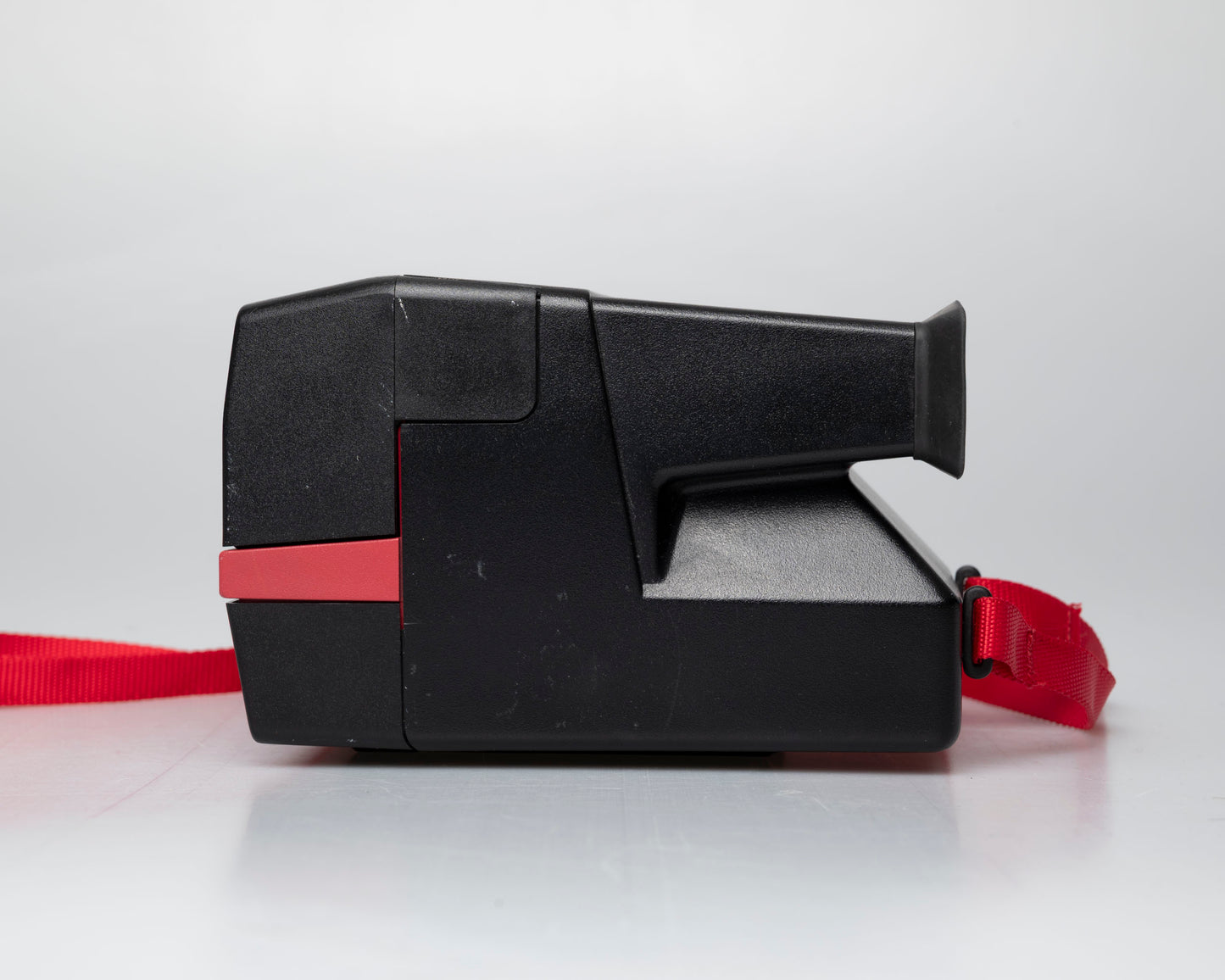 Red Polaroid 600 Cool Cam instant camera (serial B1W00700VH)