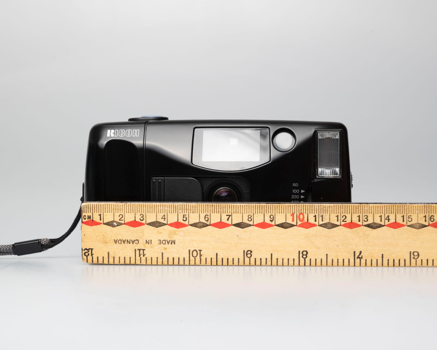 Ricoh L-20 35mm camera w/ case and manual (serial 76229655)