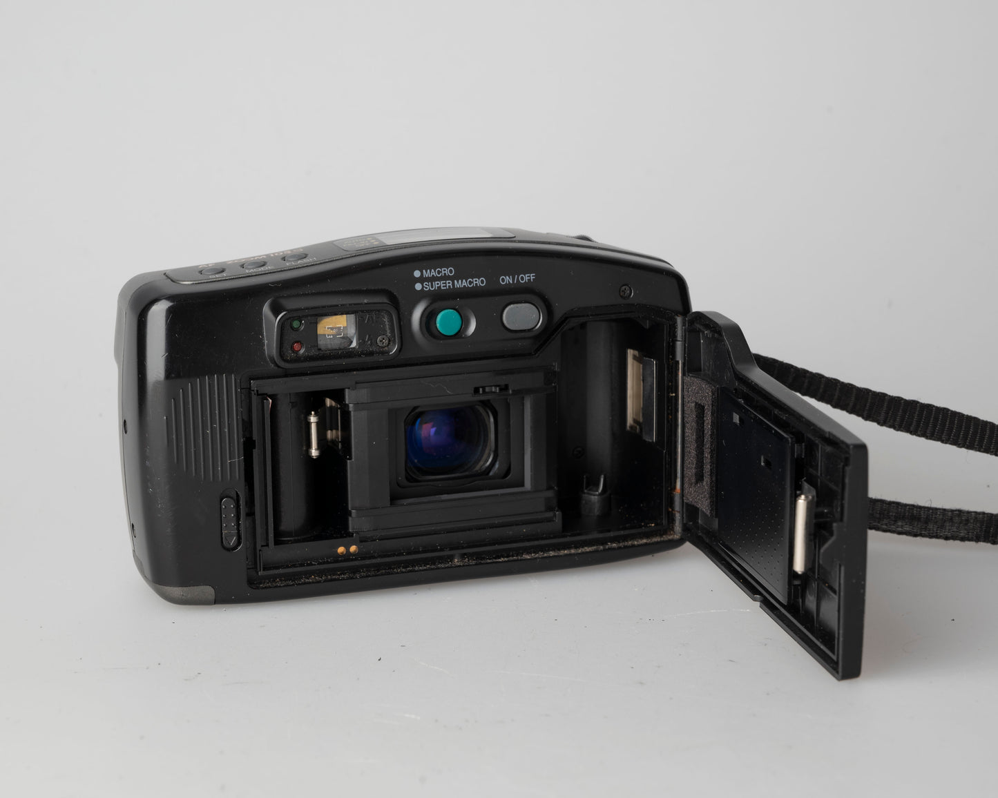 Samsung AF Zoom 105S 35mm camera w/ case (serial 97403048)