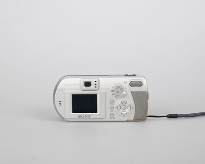 Sony Cyber-Shot DSC-P52 3.1 MP CCD sensor digicam w/ 16MB Memory Stick card (uses AA batteries; serial 7704755)